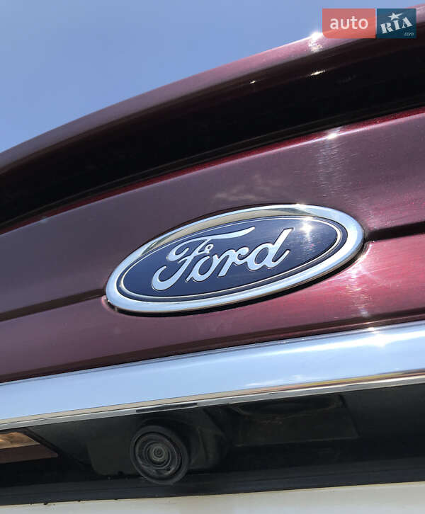 Седан Ford Fusion 2017 в Тернополі