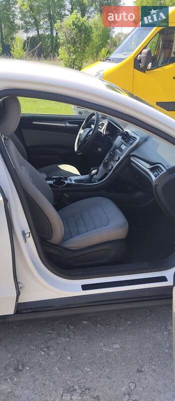 Седан Ford Fusion 2015 в Киеве