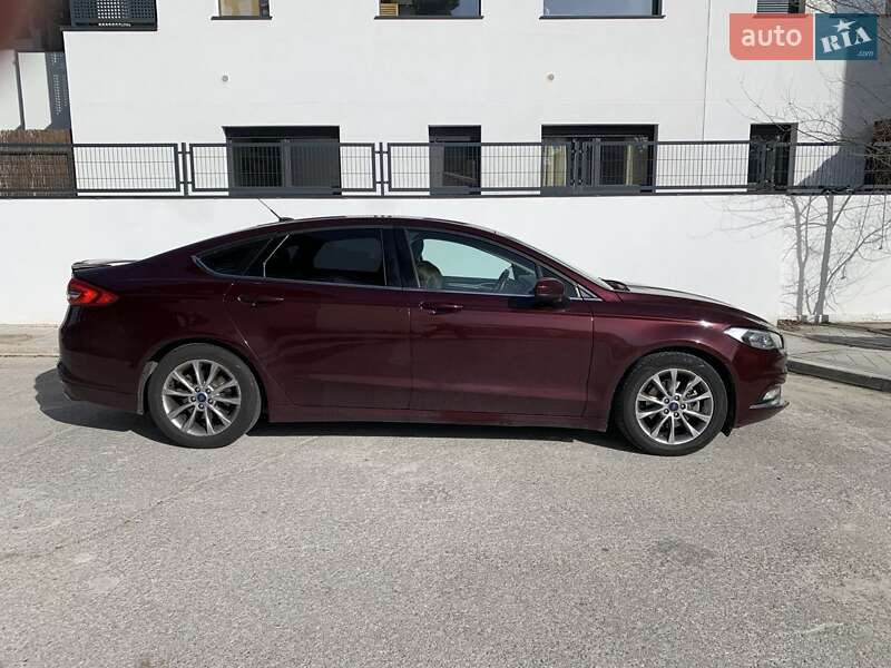 Седан Ford Fusion 2017 в Тернополі