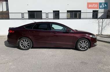 Седан Ford Fusion 2017 в 