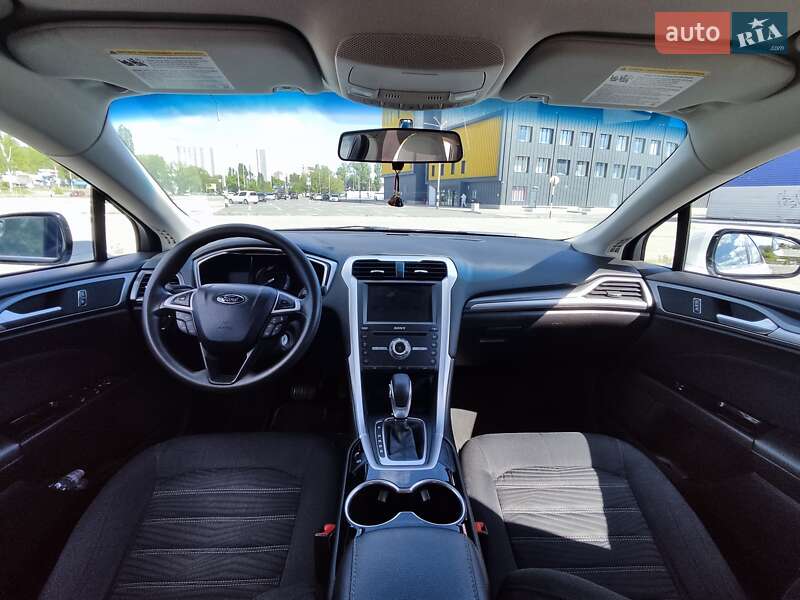 Седан Ford Fusion 2016 в Києві