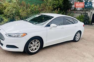 Седан Ford Fusion 2016 в 