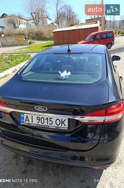 Седан Ford Fusion 2017 в 