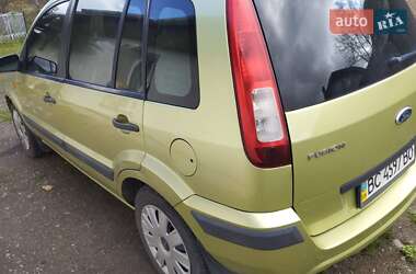 Хэтчбек Ford Fusion 2006 в 