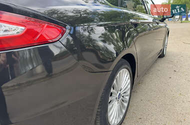 Седан Ford Fusion 2014 в 