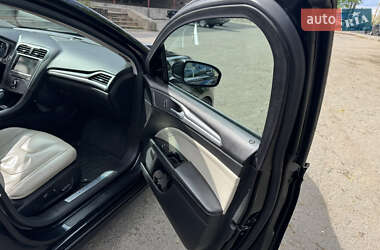 Седан Ford Fusion 2014 в 