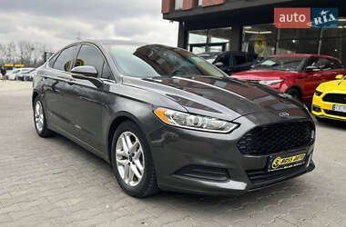 Седан Ford Fusion 2015 в Черновцах