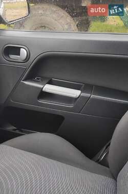 Хэтчбек Ford Fusion 2008 в 