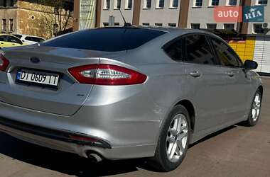 Седан Ford Fusion 2015 в 