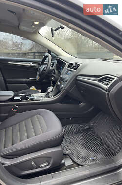 Седан Ford Fusion 2014 в 