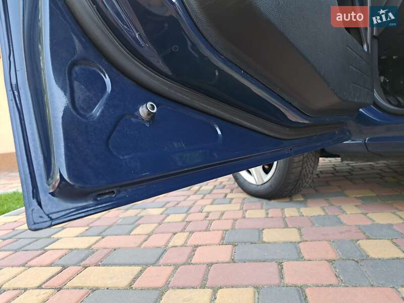Хэтчбек Ford Fusion 2008 в Умани