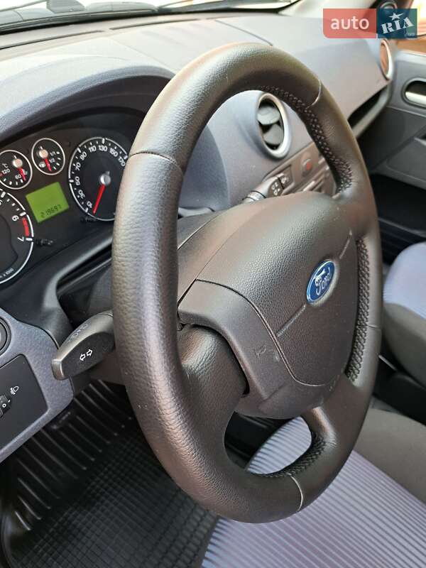 Хэтчбек Ford Fusion 2008 в Умани