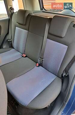 Хэтчбек Ford Fusion 2008 в 