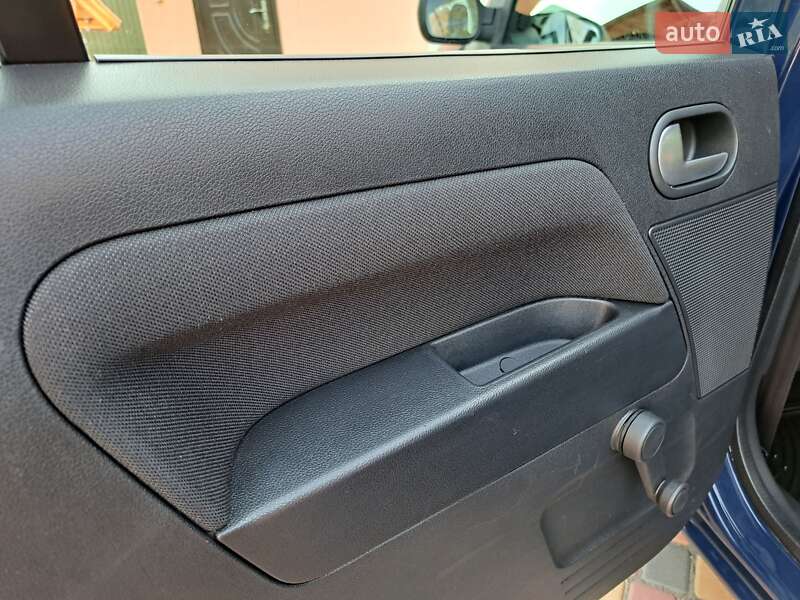 Хэтчбек Ford Fusion 2008 в Умани