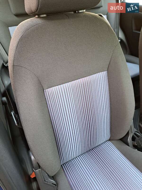 Хэтчбек Ford Fusion 2008 в Умани