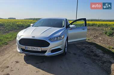Седан Ford Fusion 2016 в 