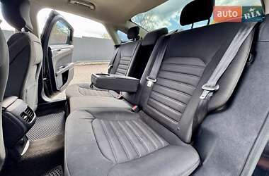 Седан Ford Fusion 2017 в 