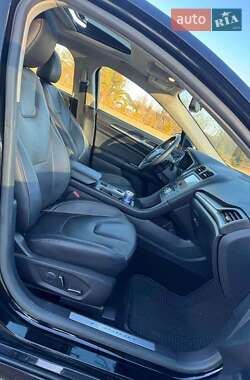 Седан Ford Fusion 2018 в 
