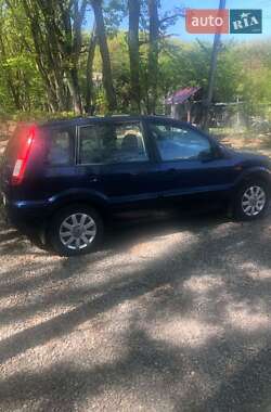 Хэтчбек Ford Fusion 2010 в 