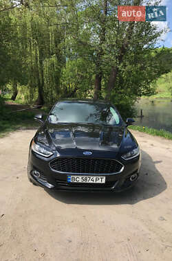 Седан Ford Fusion 2016 в Львове