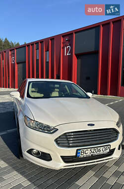 Седан Ford Fusion 2013 в Львове