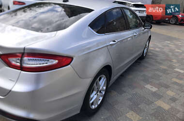 Седан Ford Fusion 2015 в Львові