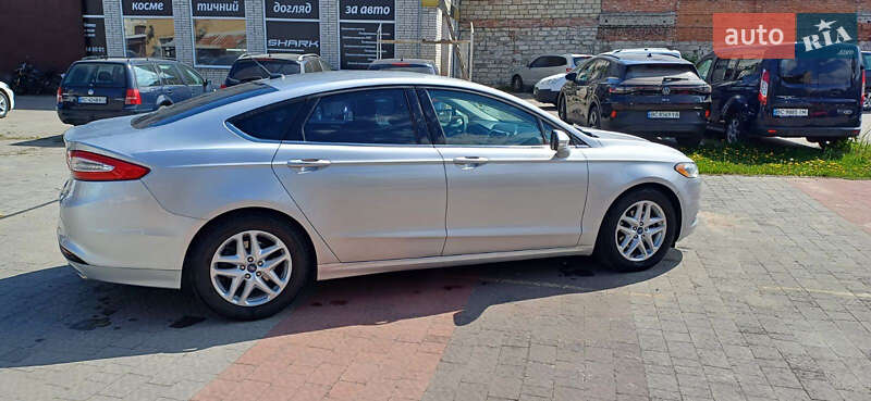 Седан Ford Fusion 2015 в Львові