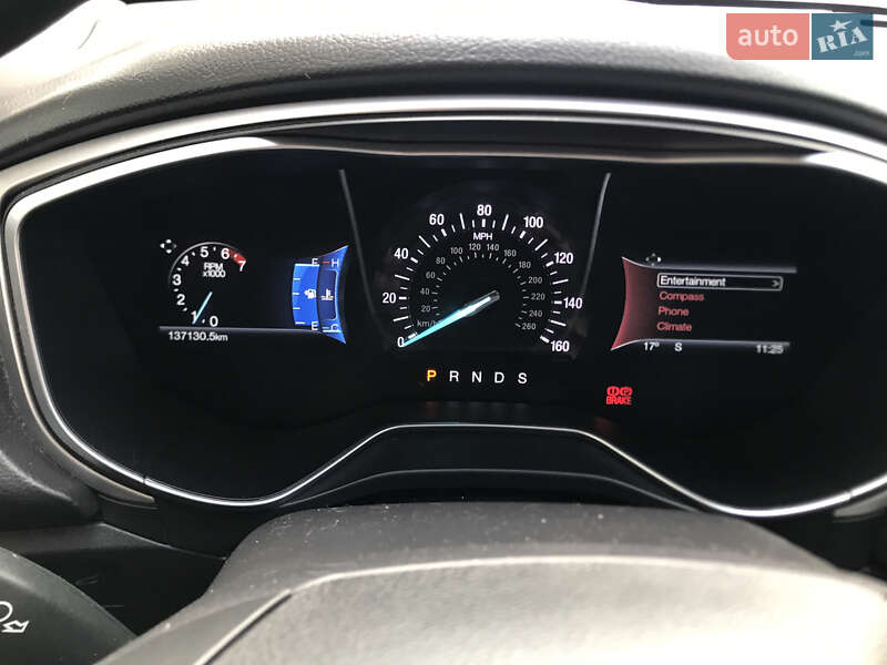 Седан Ford Fusion 2015 в Львові