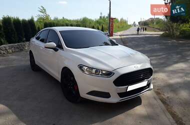Седан Ford Fusion 2015 в Тернополі