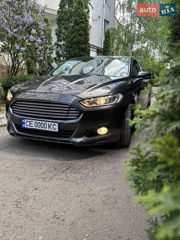 Седан Ford Fusion 2015 в Чернівцях