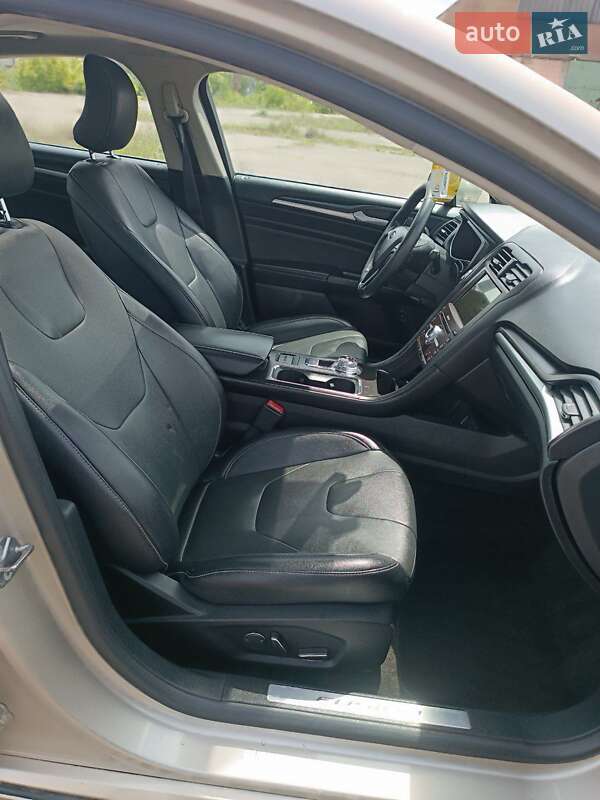 Седан Ford Fusion 2019 в Рівному