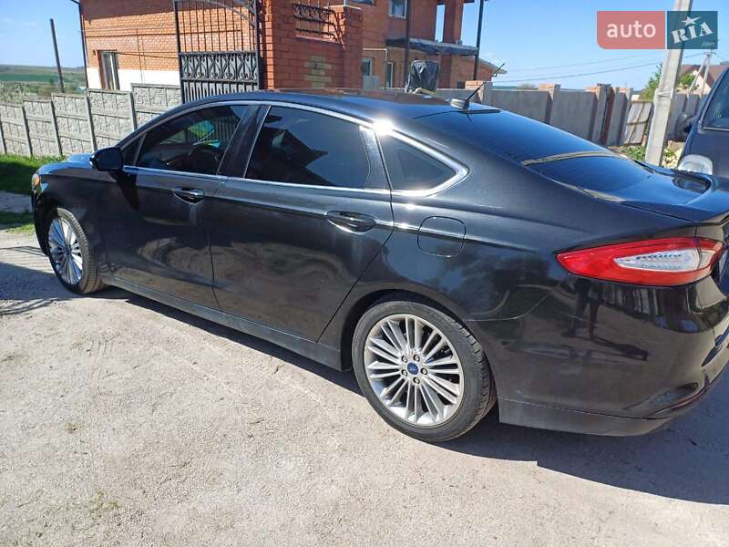 Седан Ford Fusion 2014 в Кропивницком