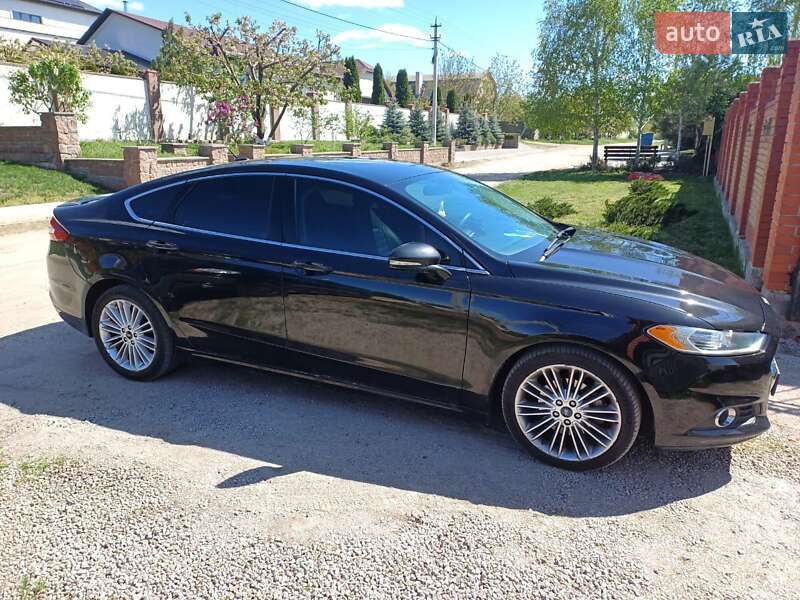 Седан Ford Fusion 2014 в Кропивницком