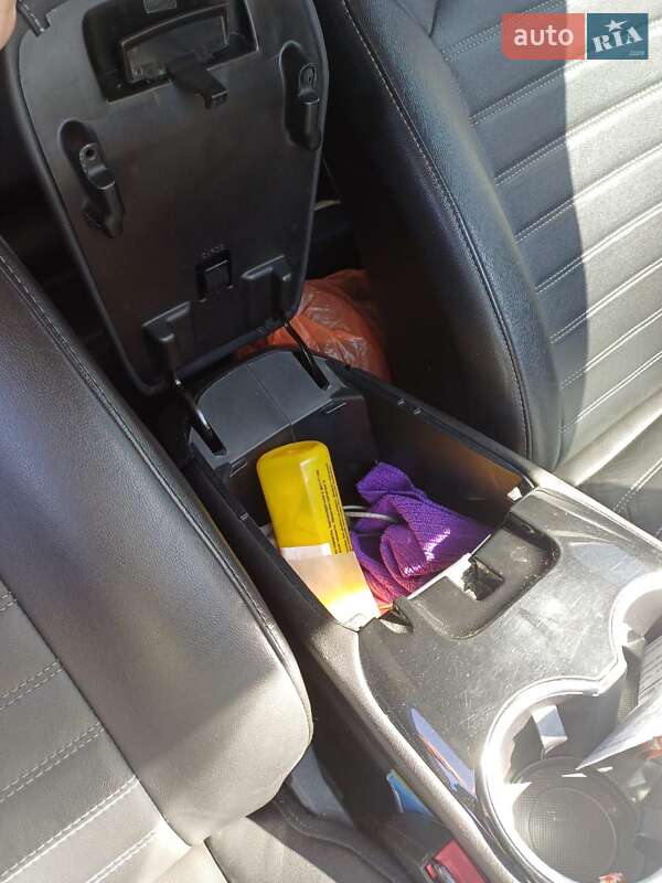 Седан Ford Fusion 2014 в Кропивницком