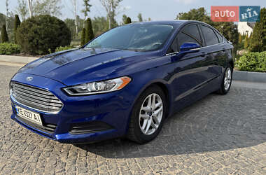 Седан Ford Fusion 2015 в 