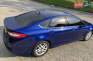 Седан Ford Fusion 2015 в 