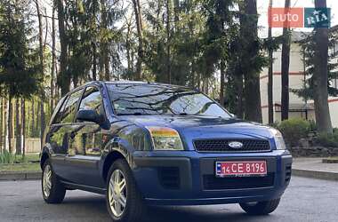 Хэтчбек Ford Fusion 2008 в 