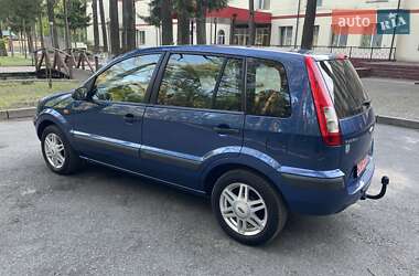 Хэтчбек Ford Fusion 2008 в 