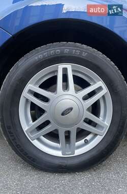 Хэтчбек Ford Fusion 2008 в 