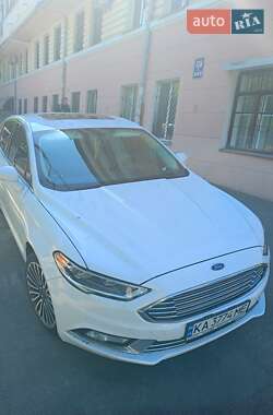 Седан Ford Fusion 2018 в 