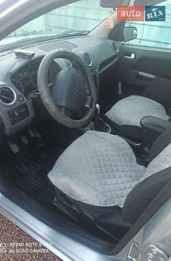 Хэтчбек Ford Fusion 2008 в 