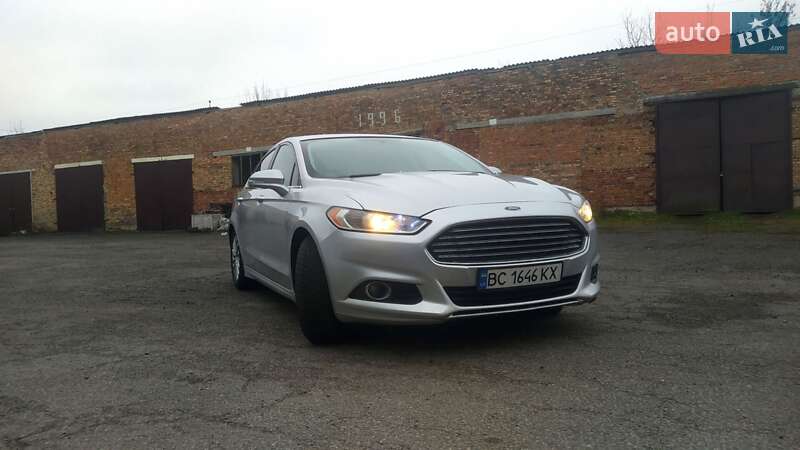 Седан Ford Fusion 2014 в 