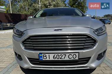 Седан Ford Fusion 2015 в 