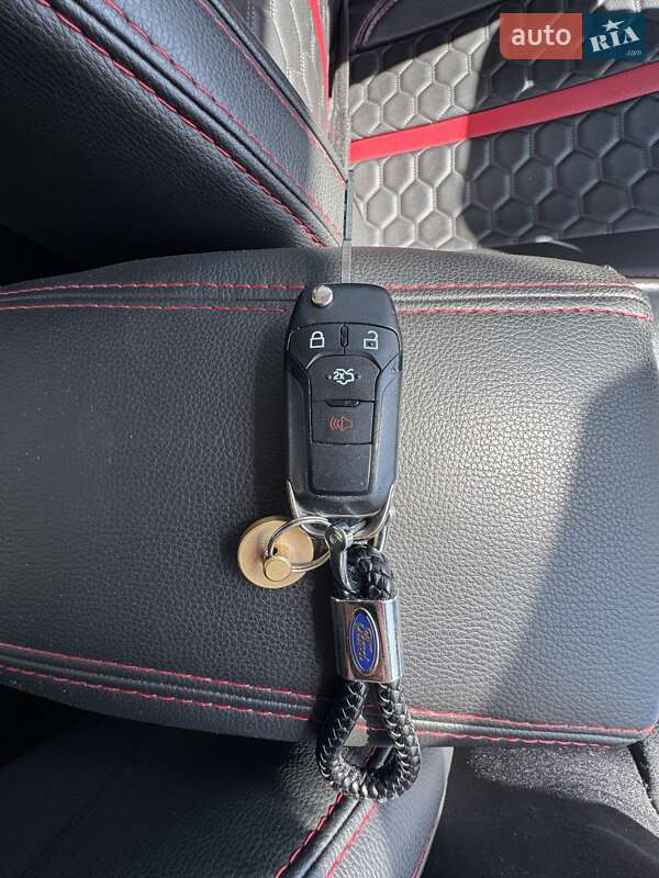Седан Ford Fusion 2015 в Измаиле
