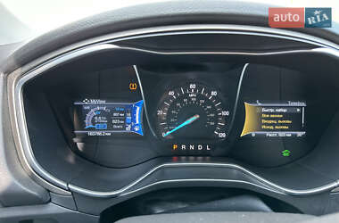Седан Ford Fusion 2015 в 