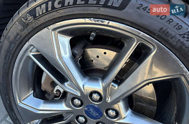Седан Ford Fusion 2016 в 