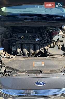Седан Ford Fusion 2014 в 