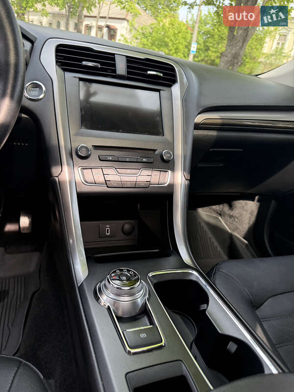 Седан Ford Fusion 2016 в Сумах