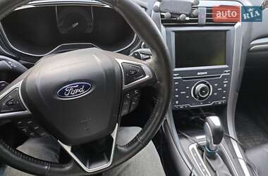 Седан Ford Fusion 2014 в 