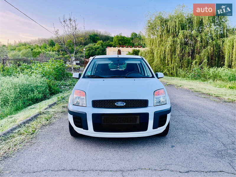 Хэтчбек Ford Fusion 2007 в Мукачево